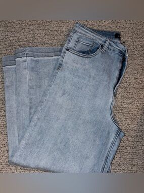 RISEN Jean- wide leg, light wash